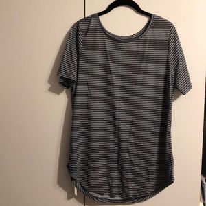Old Navy women’s Go Dry shirt size L